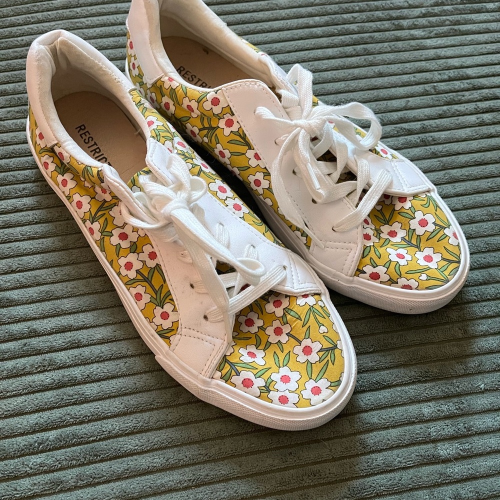 Retro White Floral Sneakers